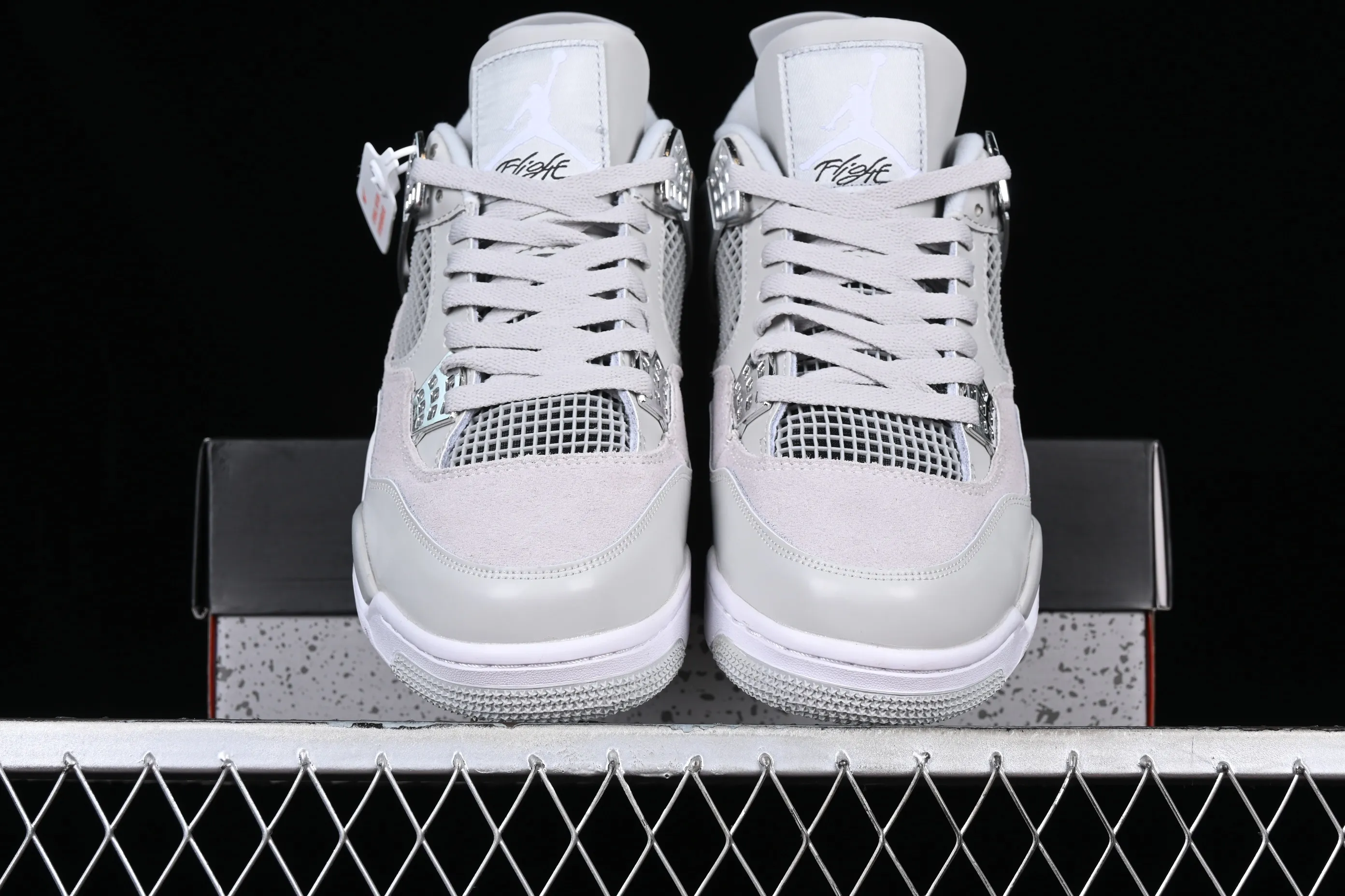 All categories Air Jordan Jordan series basketball shoes Air Jordan 4 cost-effective version Air Jordan 4 Retro "Frozen Moments" AJ4 Joe 4 electroplated silver AQ9129-001
